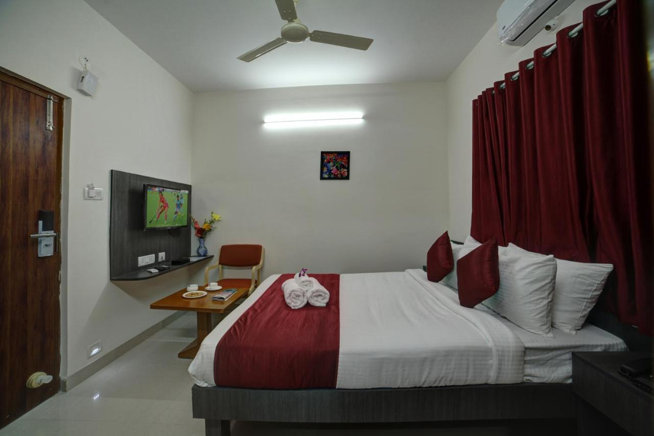 Sm Royal Suites - Hotel Near Kempegowda International Airport Bangalore Devanahalli 외부 사진
